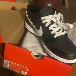 Nike Dunk Low